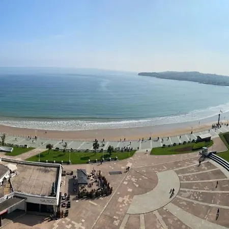 Playa De San Lorenzo Apartment *